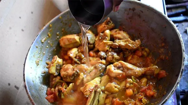 Andhra Chicken Curry (15)