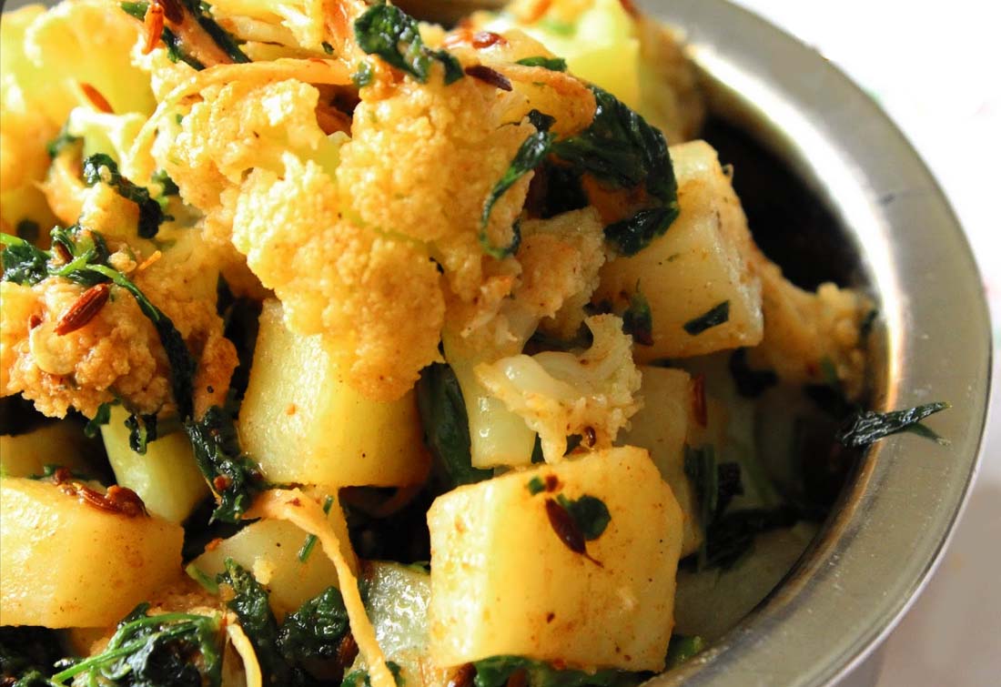 Aloo Gobhi Methi Ka Tuk