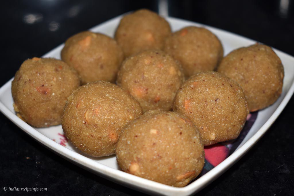 Atukula Laddu