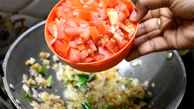 Perfect Capsicum Tomato Curry Recipe Capsicum Tomato Curry: Add tomatoes